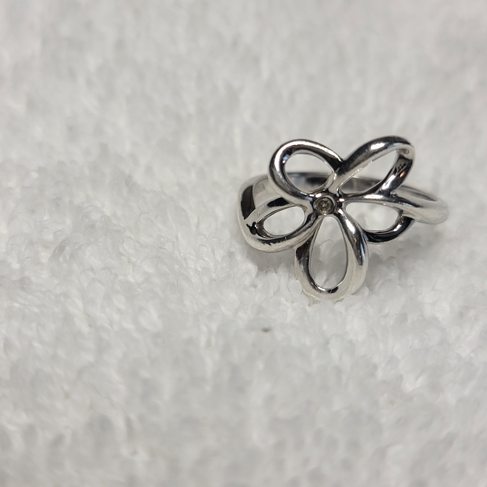 925 Silver Hot Diamonds Paradise Open Petal Ring DR092 Size 6